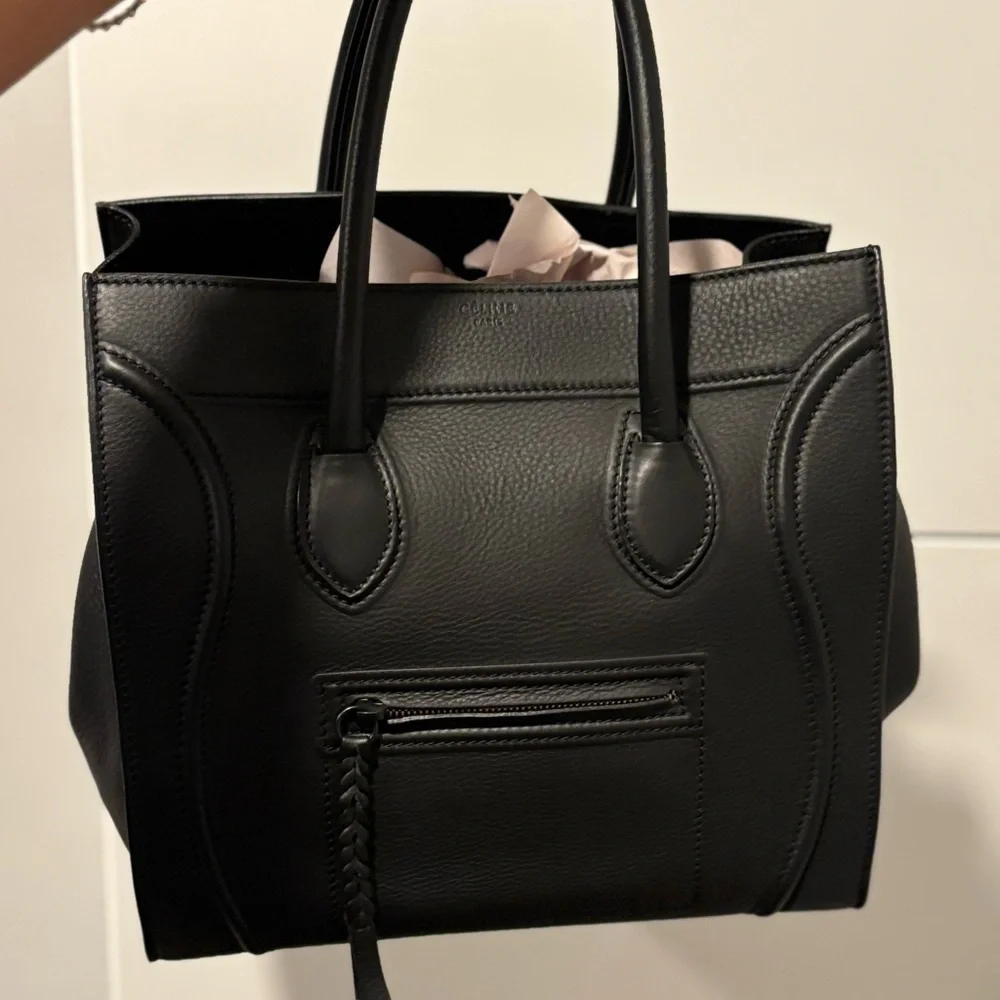 Celine Phantom Black on Black tote. GUC & clean inside. Phoebe era - Picture 2 of 16